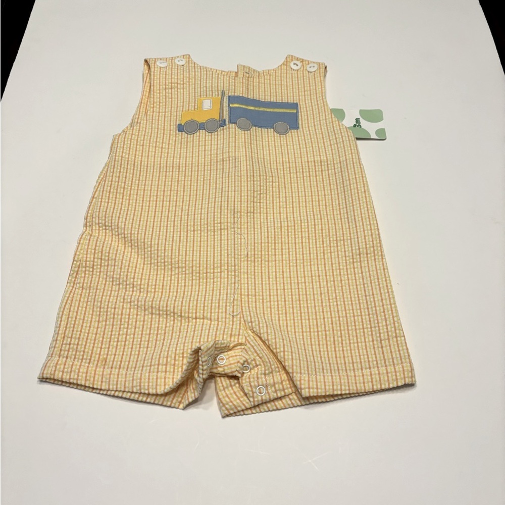 PETIT AMI ZU BOY ROMPER SIZE 3 MONTHS
YELLOW & WHITE SEERSUCKER  TRUCK